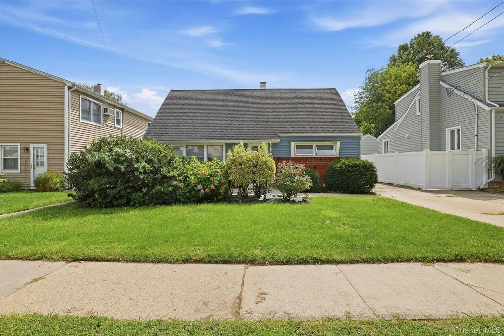 22 Fulton Avenue, New Hyde Park