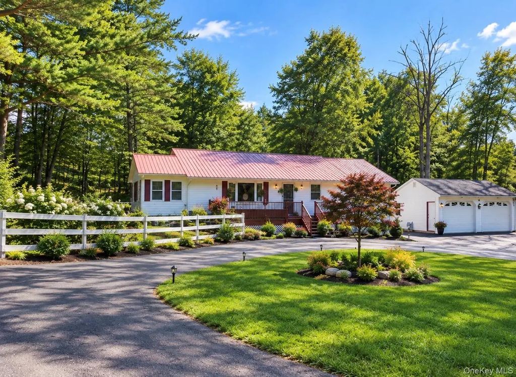43 Melody Lake Drive, Monticello
