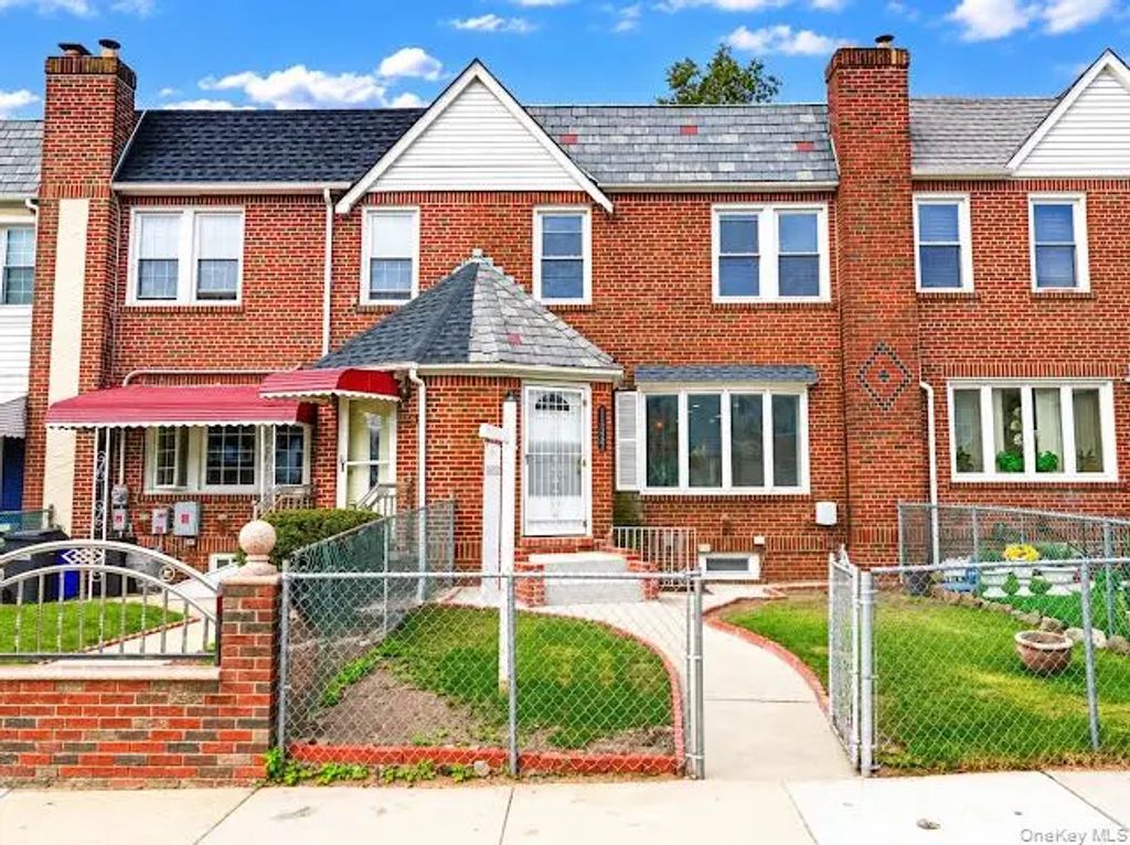 113-22 204th Street, Saint Albans