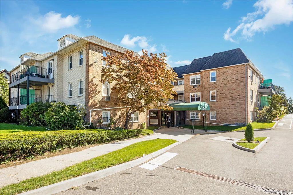 570 Broadway # B11, Lynbrook