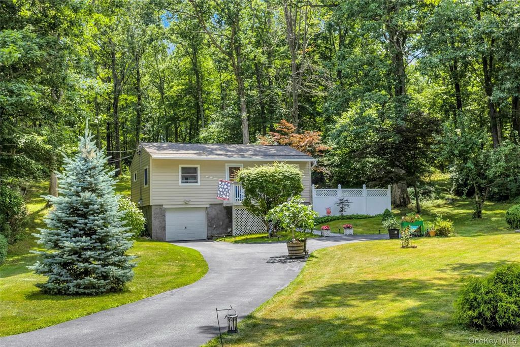 577 Wood Road, Mahopac