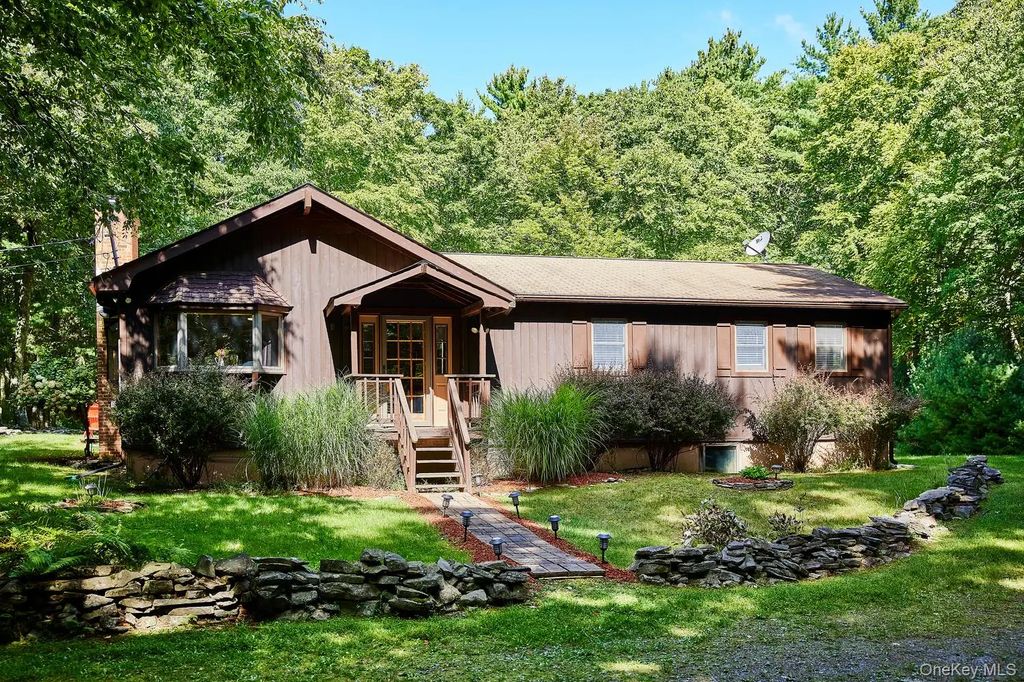 53 Devlin Road, Highland Lake