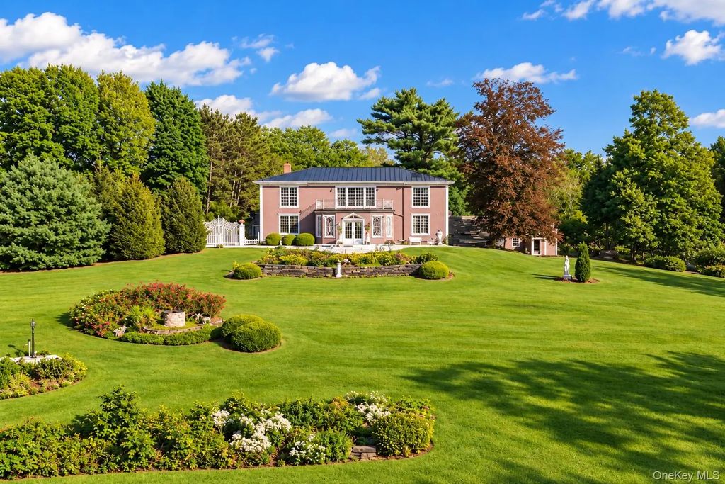 1166 Woods Road, Germantown