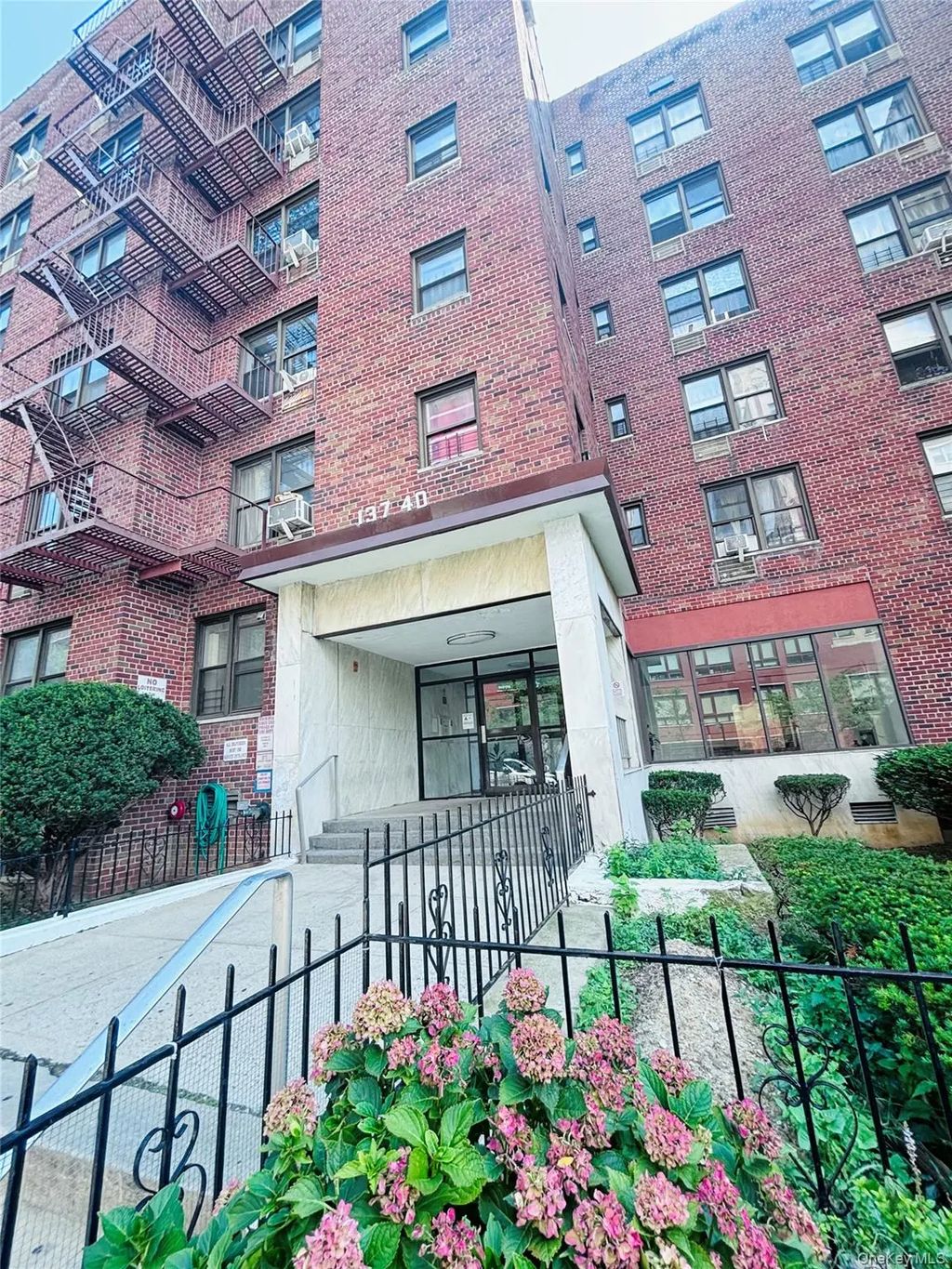 137-40 45th Avenue # 1f, Flushing