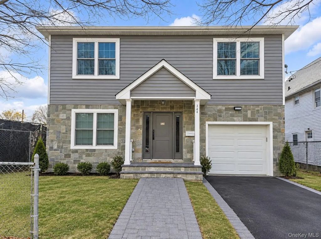 344 Bayview Avenue, Inwood