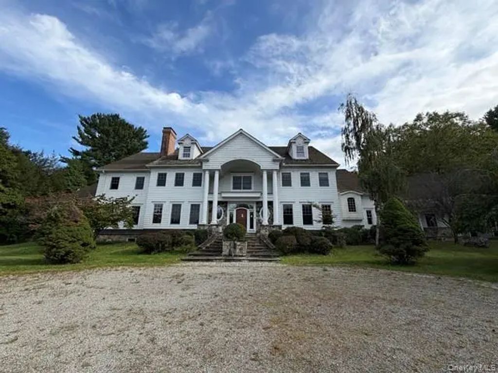 382 Pine Brook Road, Bedford