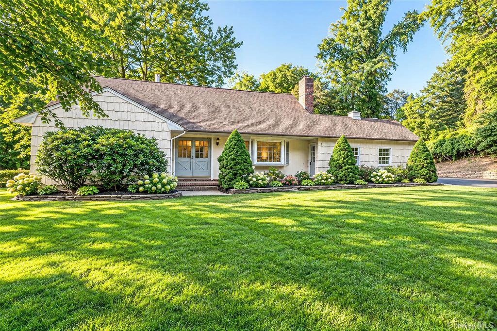554 Wheeler Road, Hauppauge