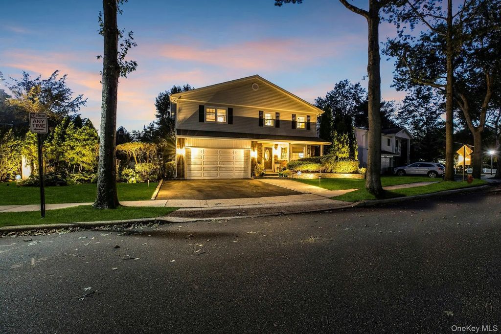 128 Soundview Drive, Port Washington