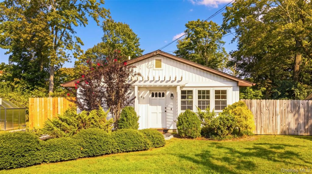 45 Fuoco Road, Bellport