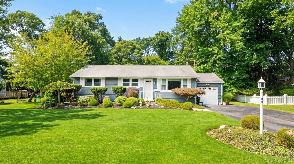 80 Evergreen Lane, East Patchogue