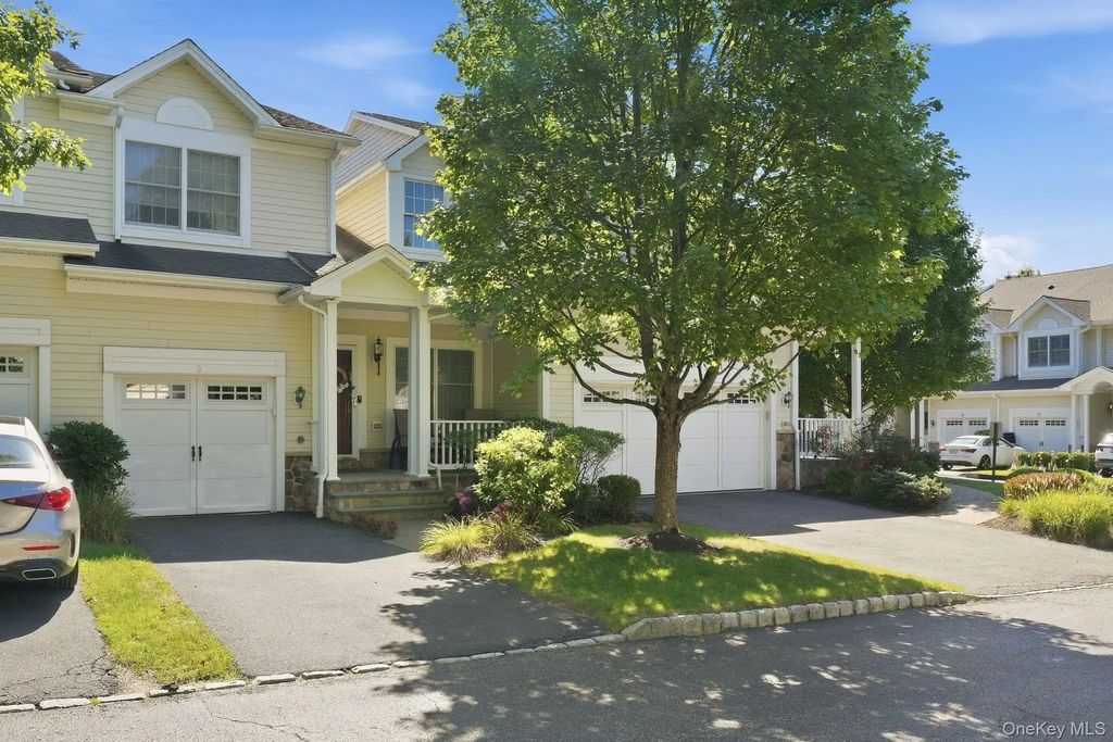 3 Baltusrol Court, Cortlandt Manor