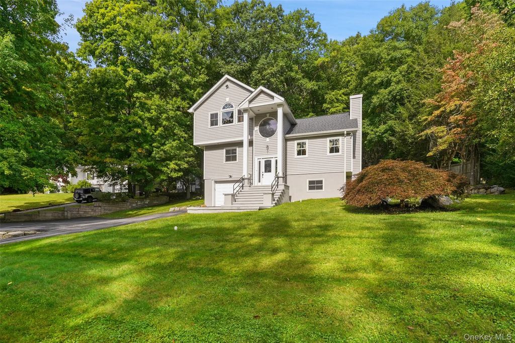 17 Glenna Drive, Carmel