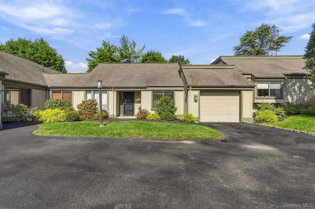 512 Heritage Hills # C, Somers