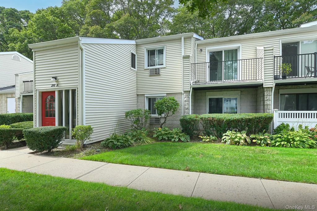 26 Richmond Boulevard # 2a, Ronkonkoma