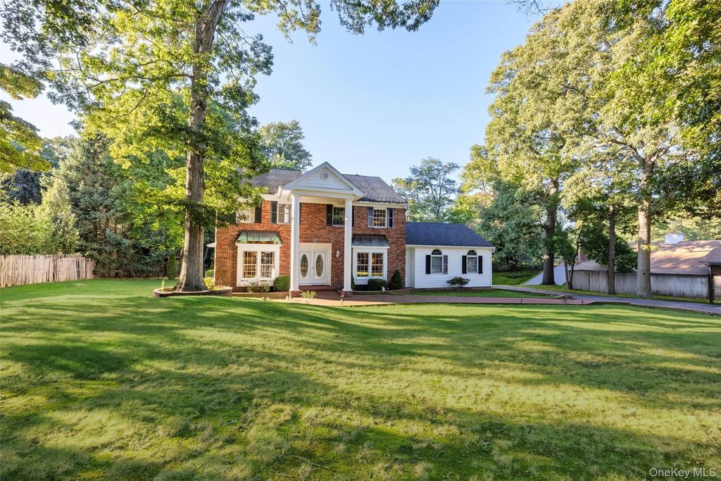 282 Harned Road, Commack