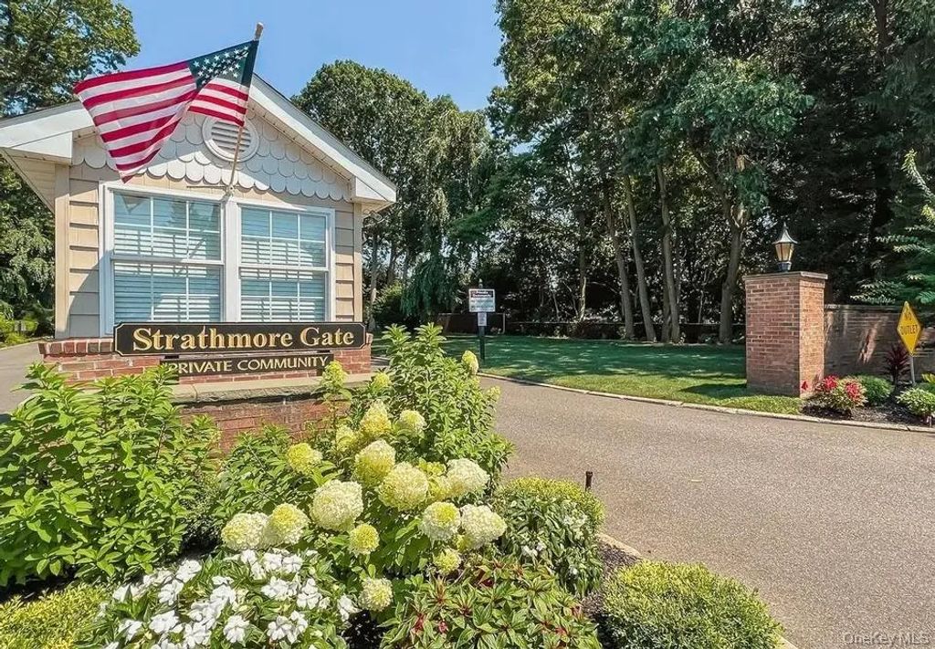 209 Strathmore Gate Drive, Stony Brook