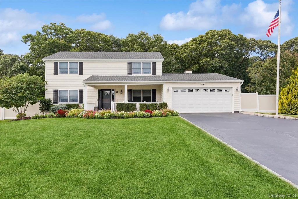 39 Hargrove Drive, Stony Brook
