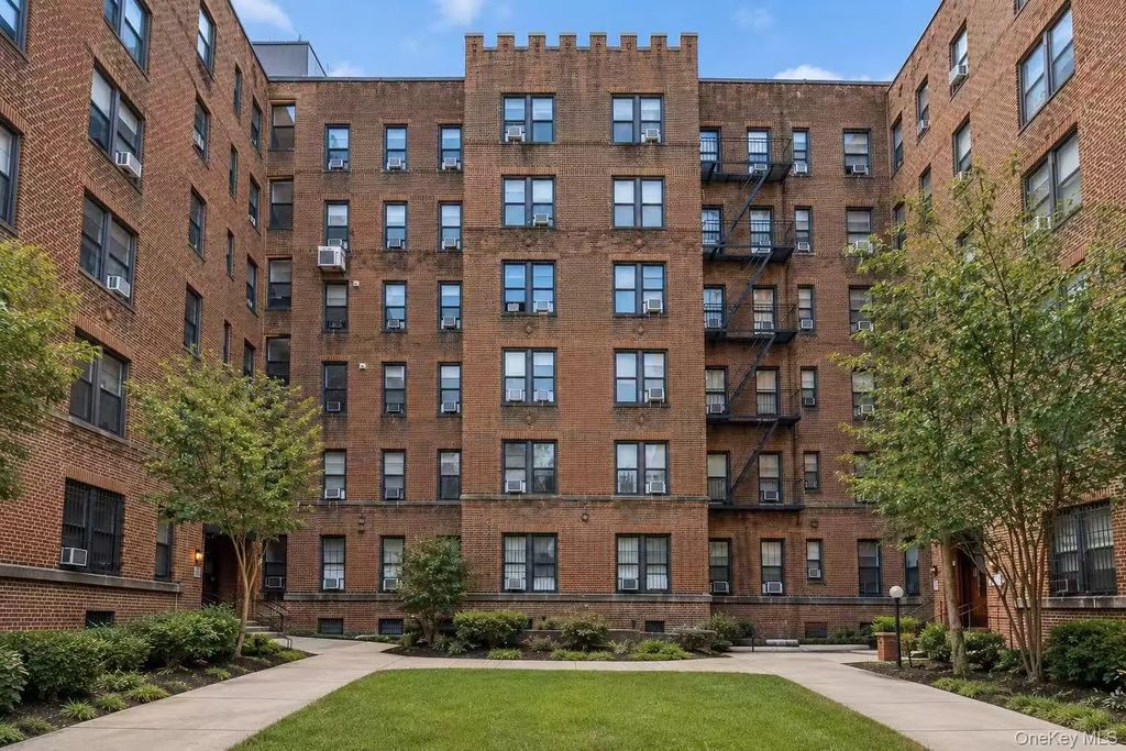 4220 Kissena Boulevard # A10, Flushing