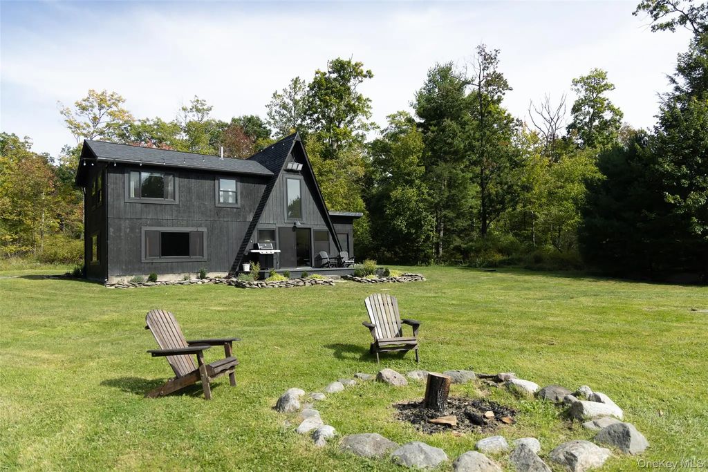 875 Wurtsboro Mountain Road, Wurtsboro