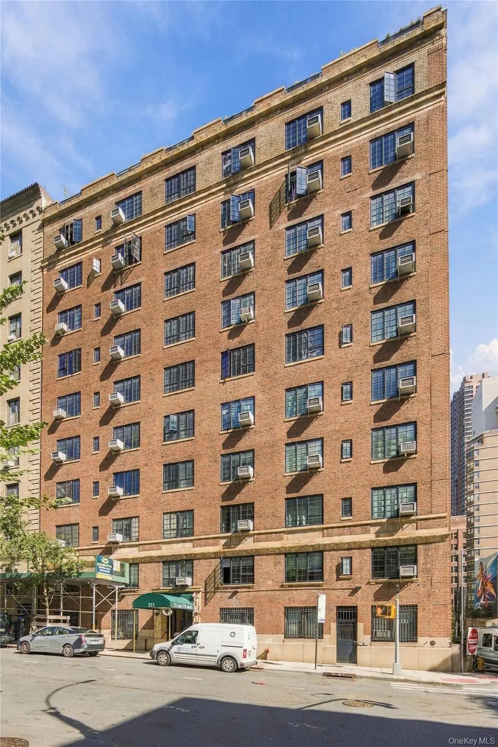 211 East 35th # 4b, New York (Manhattan)