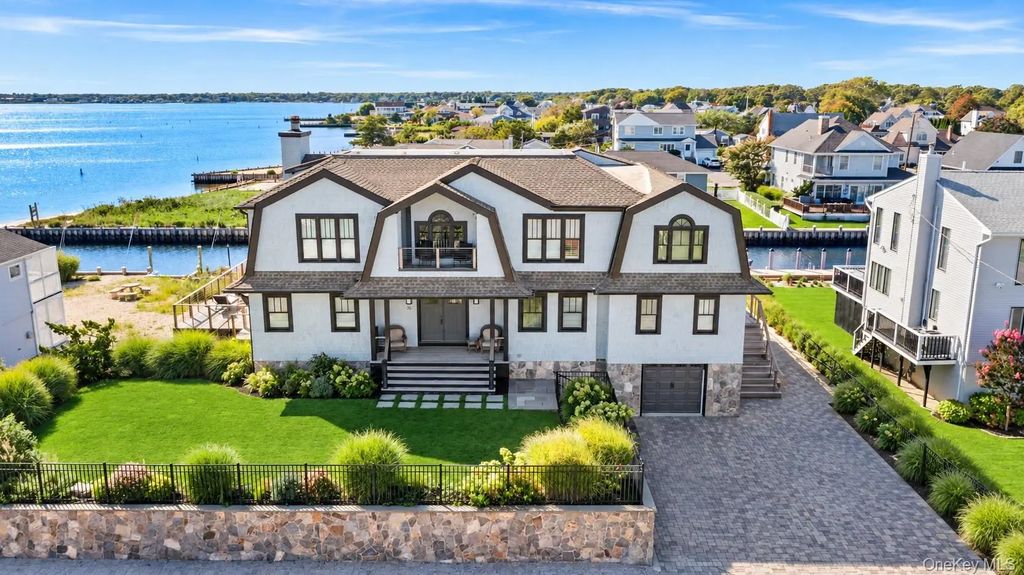 36 Shinnecock Road, East Quogue