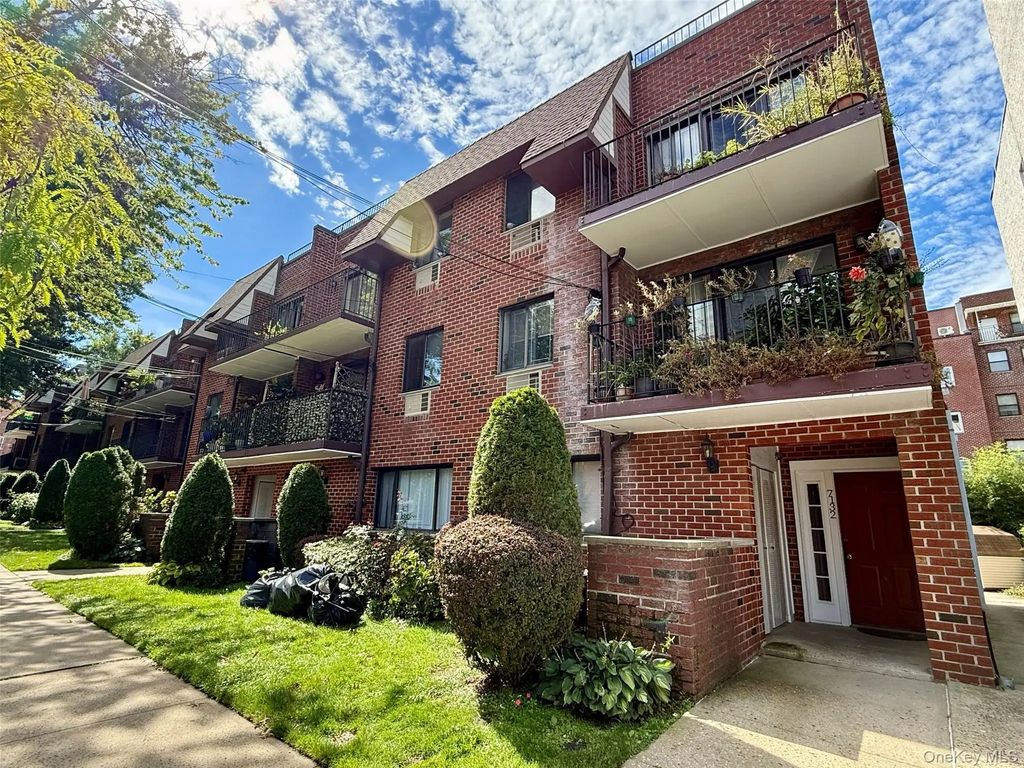 71-32 163rd Street # 1, Fresh Meadows