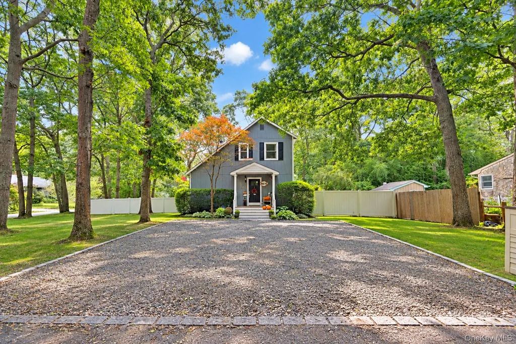 1 Hampton Street, East Quogue