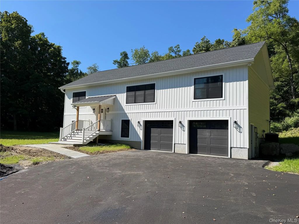 55 Schoolhouse Lane, Hopewell Junction