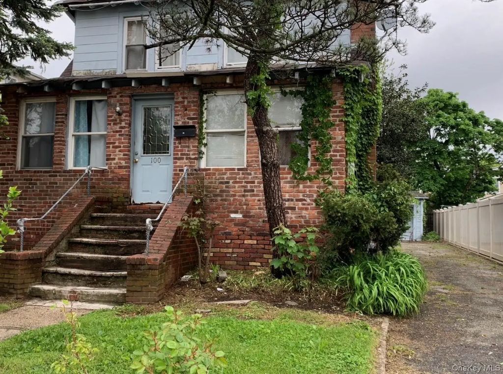 100 Franklin Street, East Rockaway