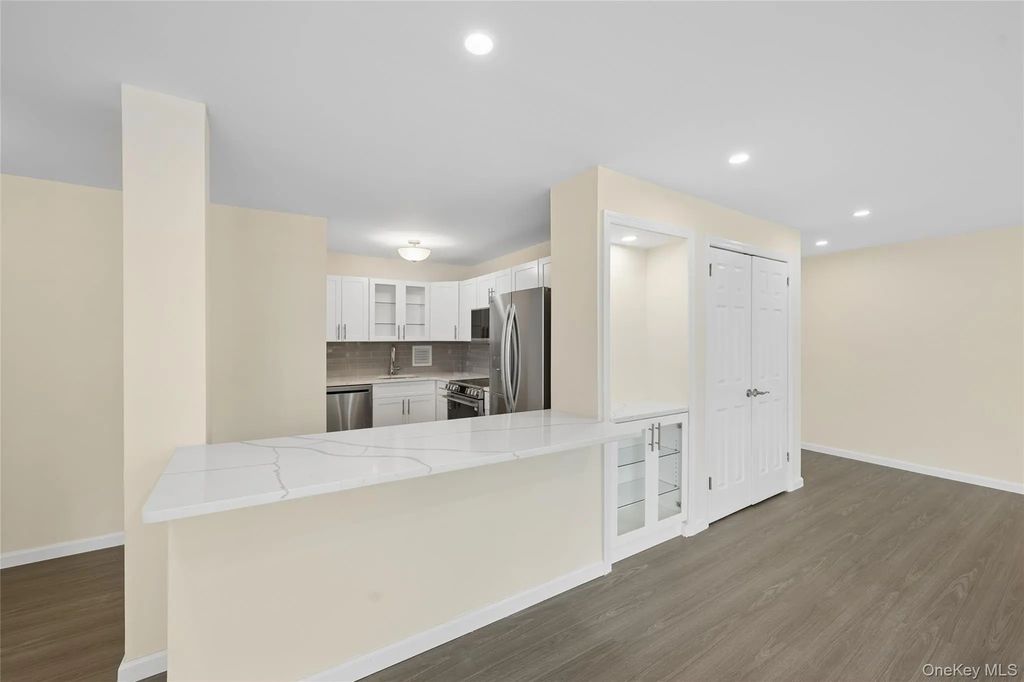 166-26 Powells Cove Boulevard # 3d, Beechhurst