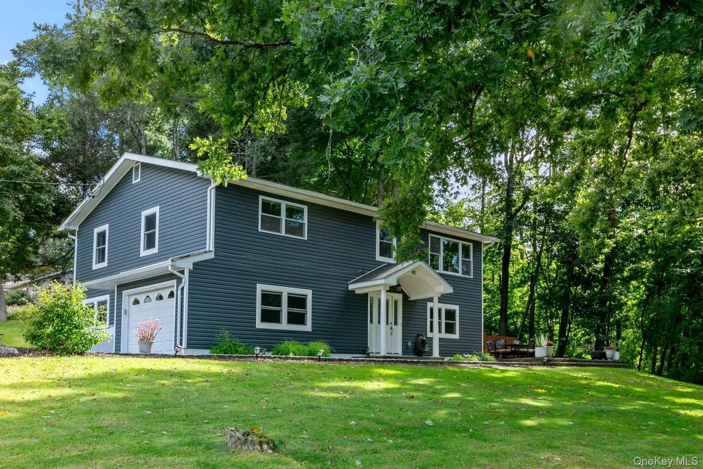 42 Park Drive, Cortlandt Manor
