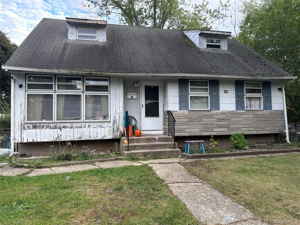 56 Ronald Drive N, Amityville