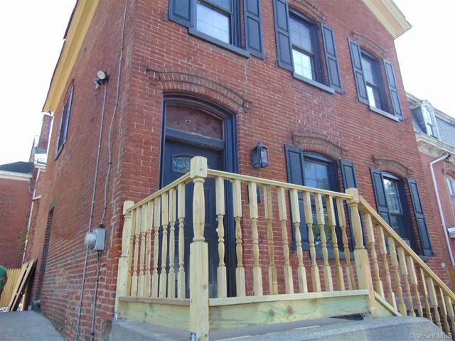 212 Union Street # 1, Poughkeepsie