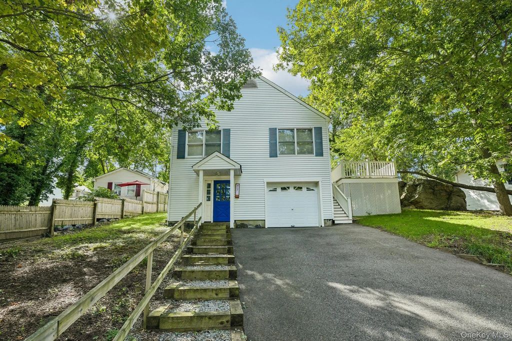 417 Echo Avenue, Sound Beach