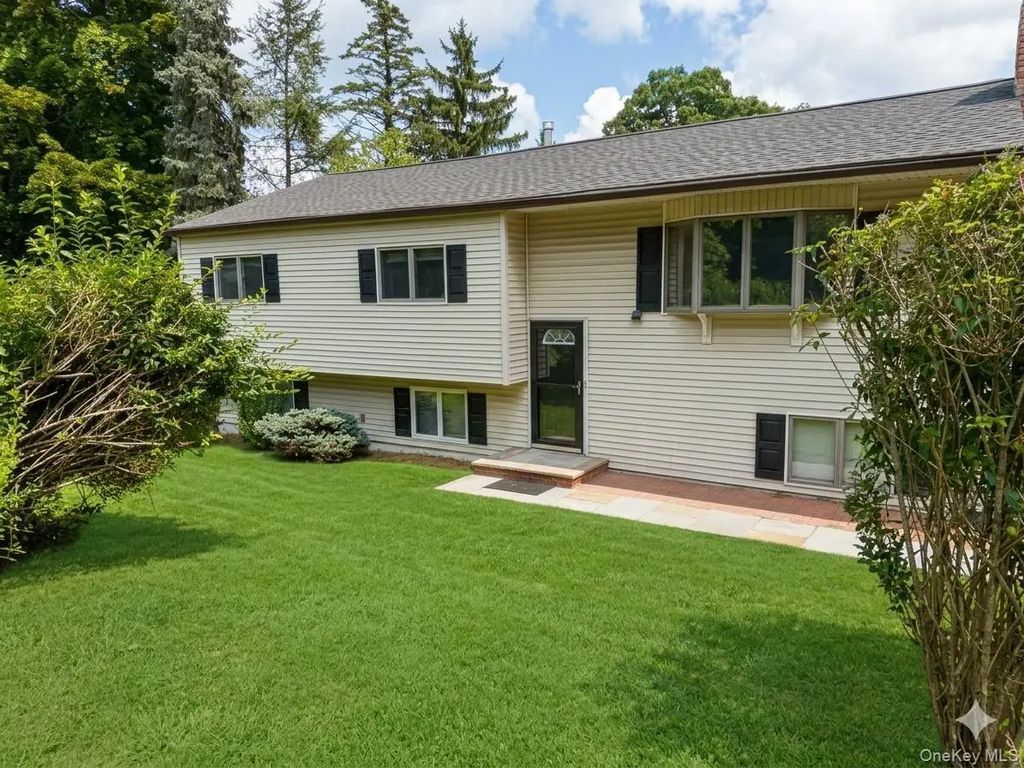 189 Route 210, Stony Point