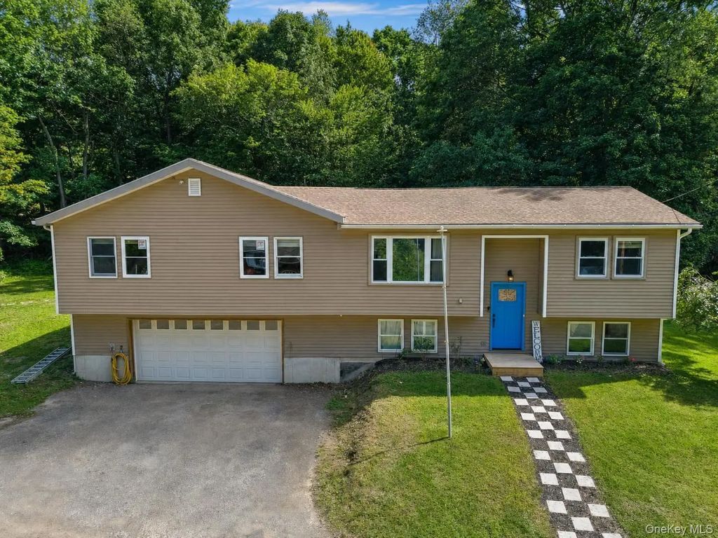 22 Hill View Road, New Windsor