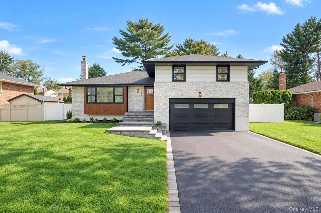 2056 Stratford Drive, Westbury