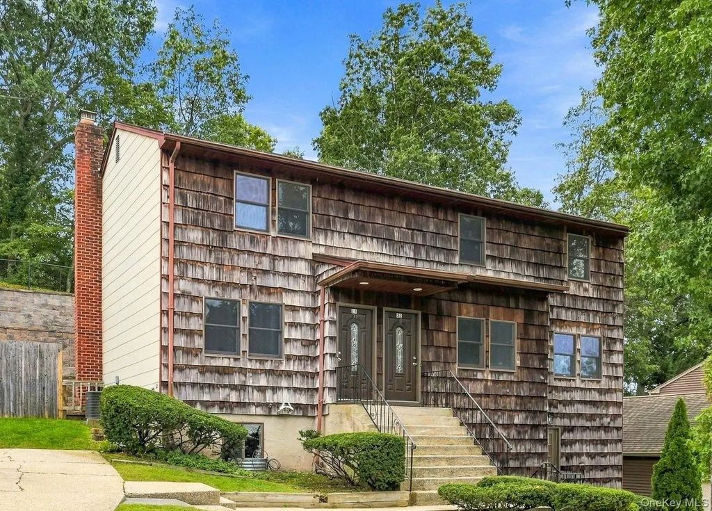 22-24 Conifer Court, Northport