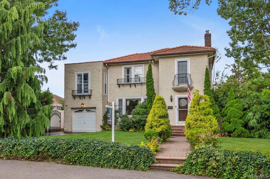 14-84 164 Street, Beechhurst