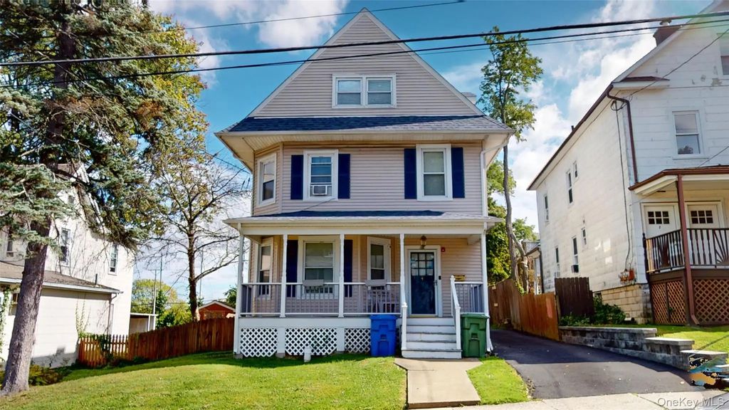 88 Grand Avenue, Middletown