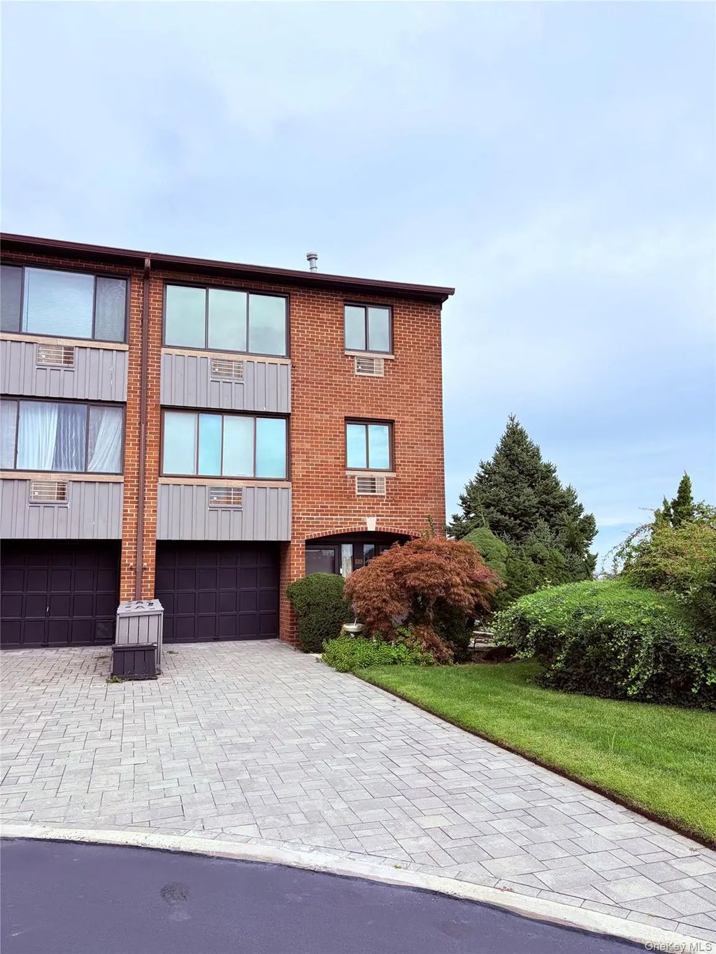 15419 Riverside Drive # 24b, Beechhurst