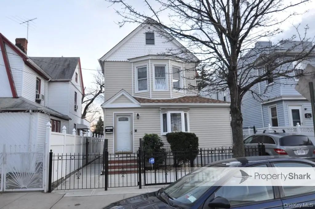 112-06 91st Avenue, Richmond Hill