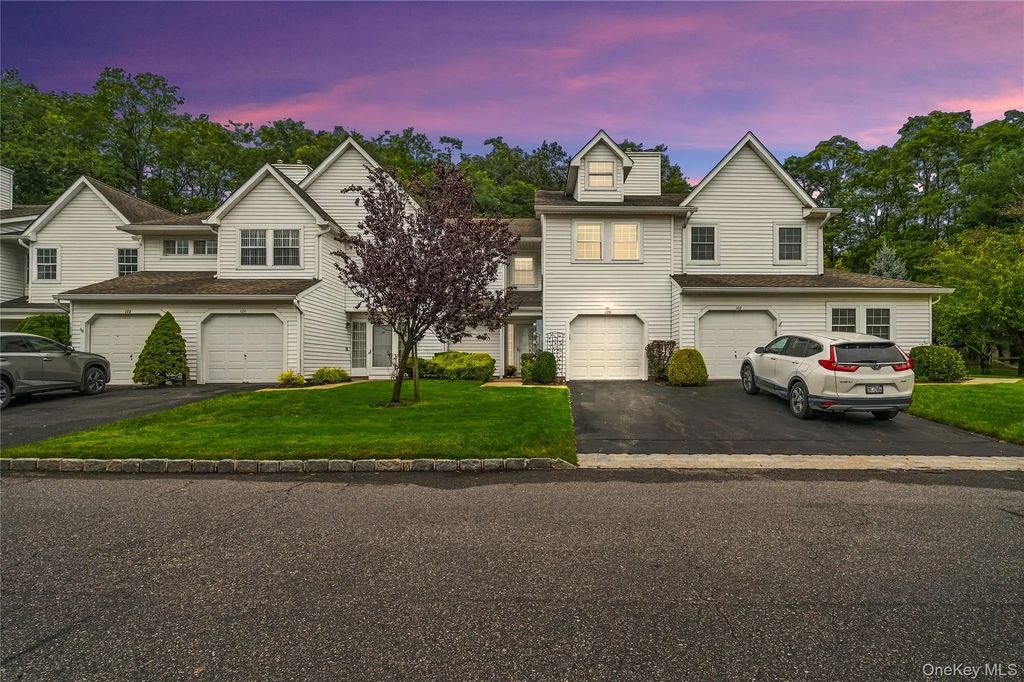 170 Thomas Lane, East Setauket