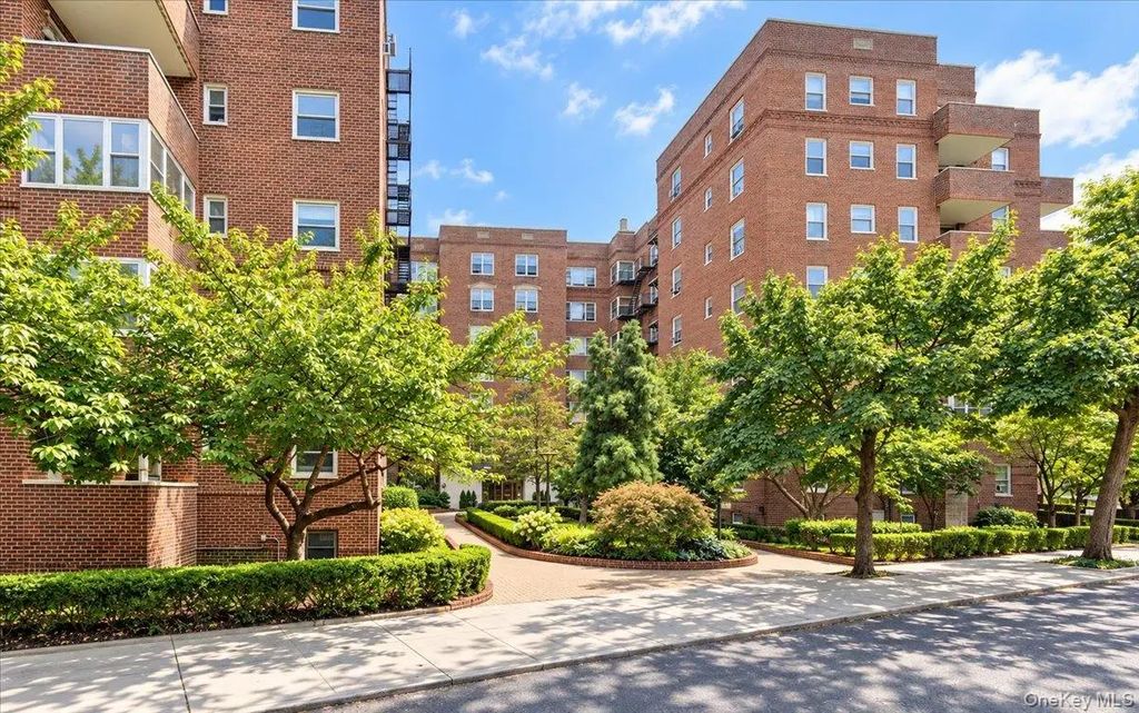 68-61 Yellowstone Boulevard # 412, Forest Hills