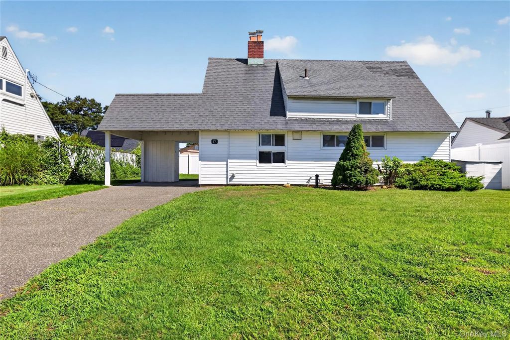 17 Berry Lane, Hicksville