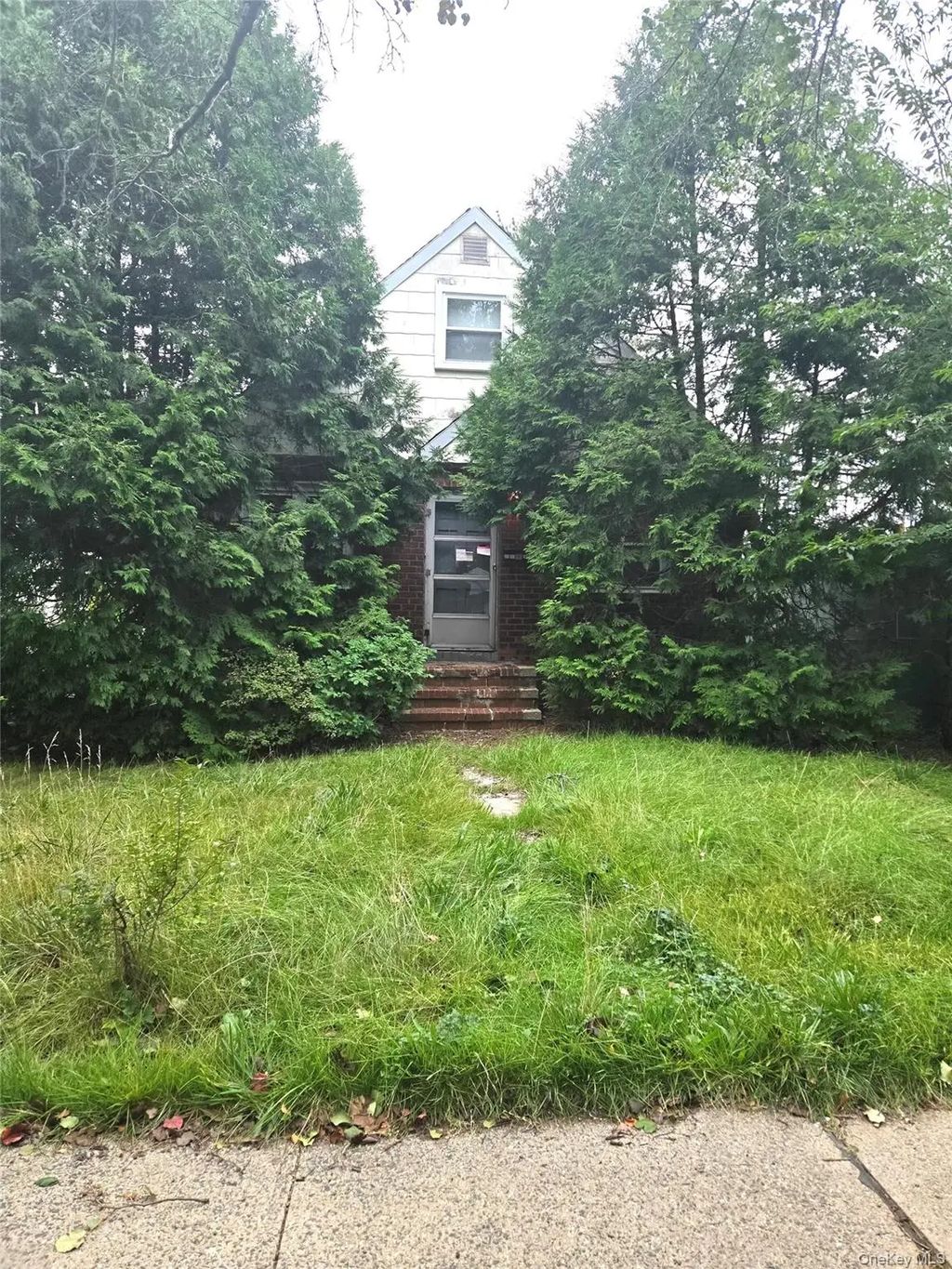 8116 264th Street, Floral Park