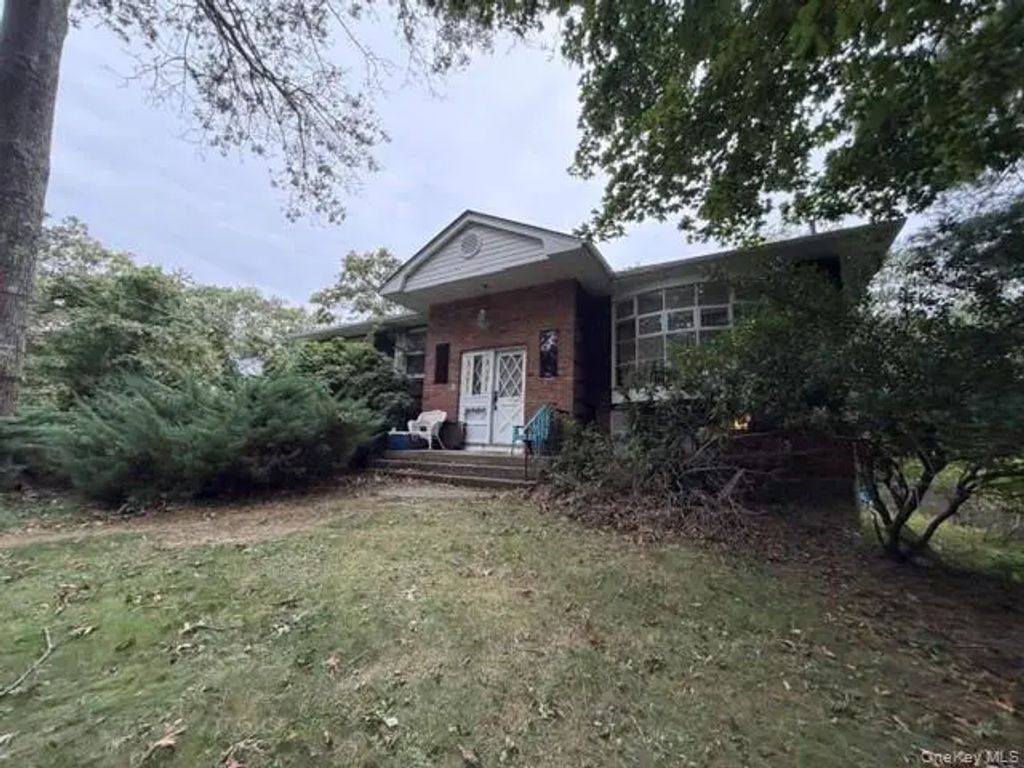 9 Glenwood Avenue, Miller Place