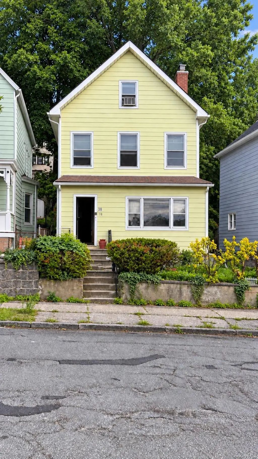 33 S Terrace Avenue, Mount Vernon