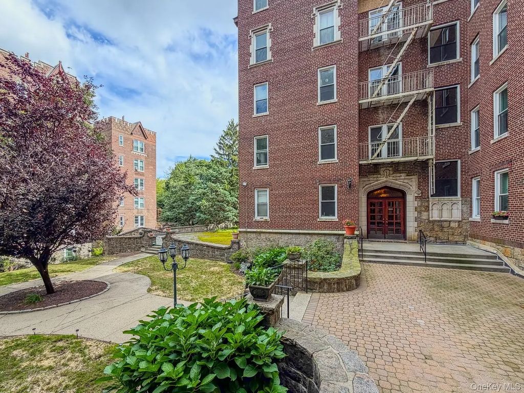 1428 Midland Avenue # 3h, Bronxville
