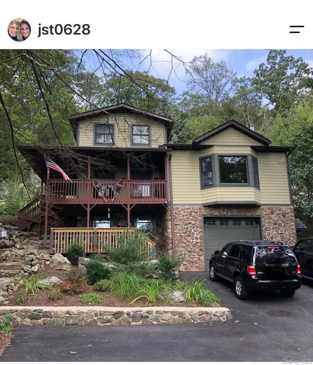 22 Deer Trail S, Greenwood Lake